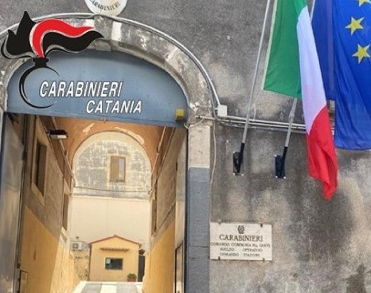 Deposito di droga in pieno centro storico, un arresto a Catania
