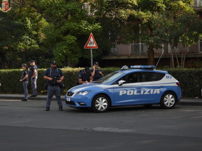 Aggredisce la madre e tenta il suicidio, salvata in extremis una 19enne catanese
