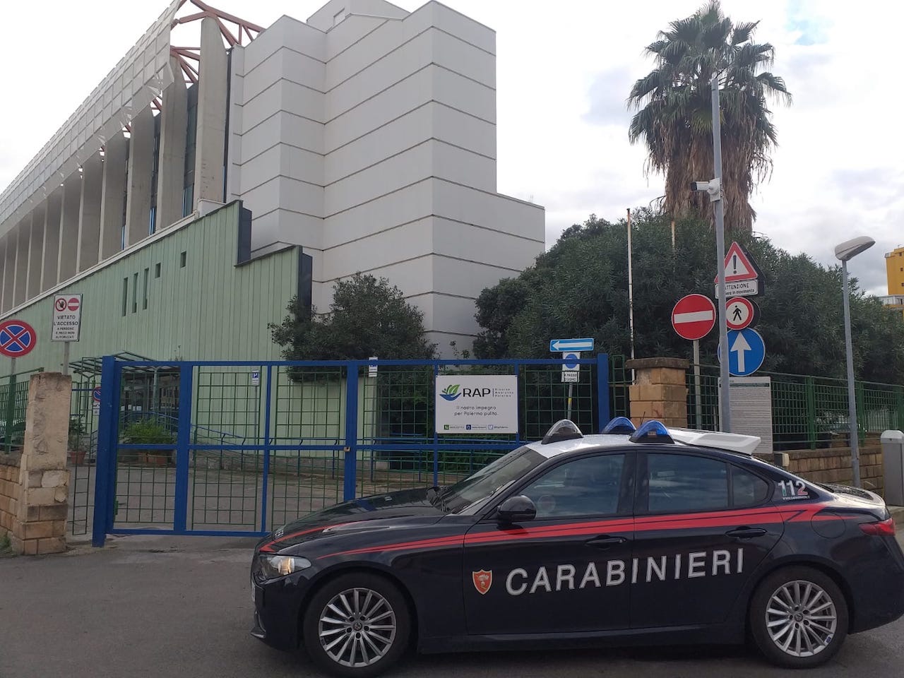 Assenteismo e furti di carburante, nel mirino 18 dipendenti della Rap di Palermo