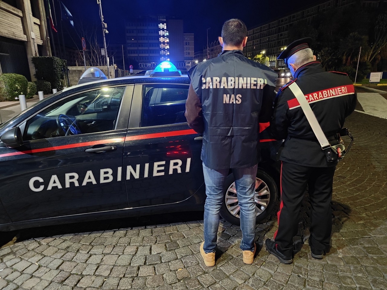 Catania, chiusa trattoria con blatte e ristorante sporco: sequestrate 8 tonnellate di alimenti