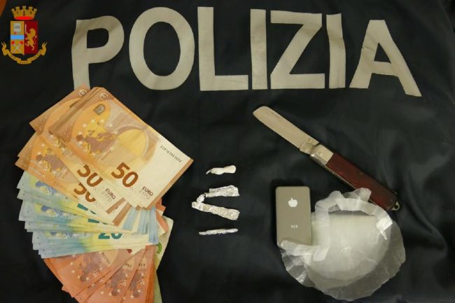 Spaccio casalingo, arrestato 45enne nel Ragusano