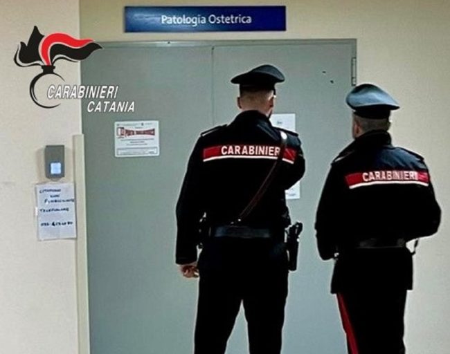 Diventa papà e condivide la gioia sui social, ma era latitante: arrestato al bar dell’ospedale
