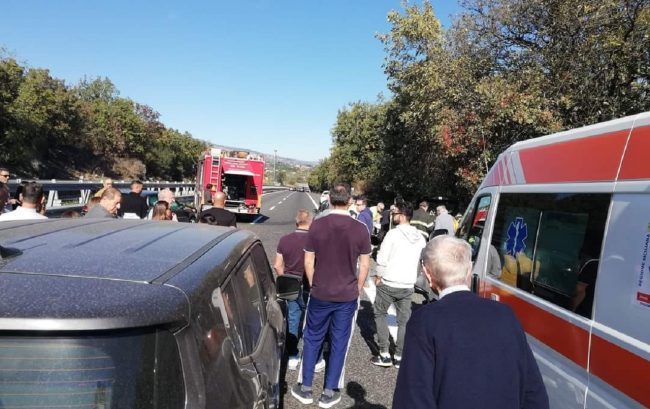 Incidente A18 tra Acireale e Giarre, traffico in tilt: automobilisti scendono dall’auto