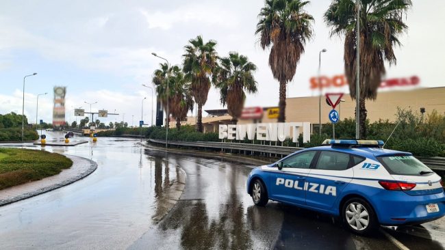 Nel parcheggio del centro commerciale con motorino rubato, denunciato catanese