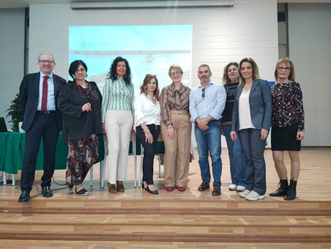 Avviamento al lavoro, gli studenti del “Gemmellaro” di Catania firmano un contratto di apprendistato
