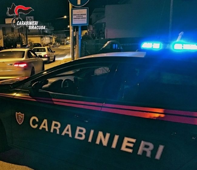 Insofferente ai domiciliari esce per una passeggiata: arrestato 35enne