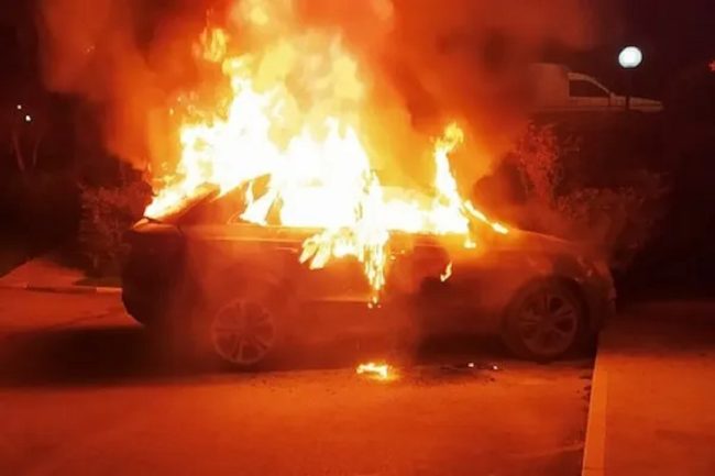 Incendiata auto assessore Denaro a Ispica, si segue la pista dolosa