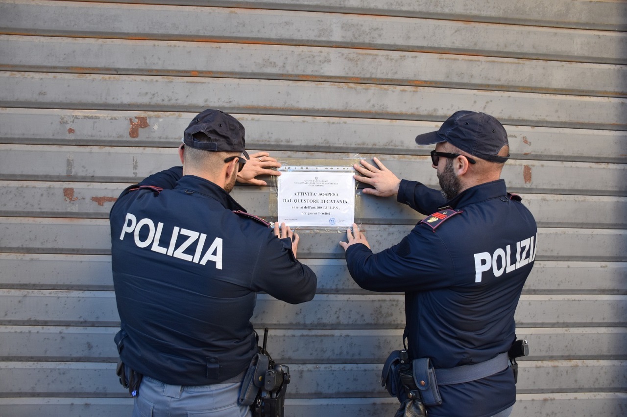 Sospesa attività di un minimarket nel Catanese