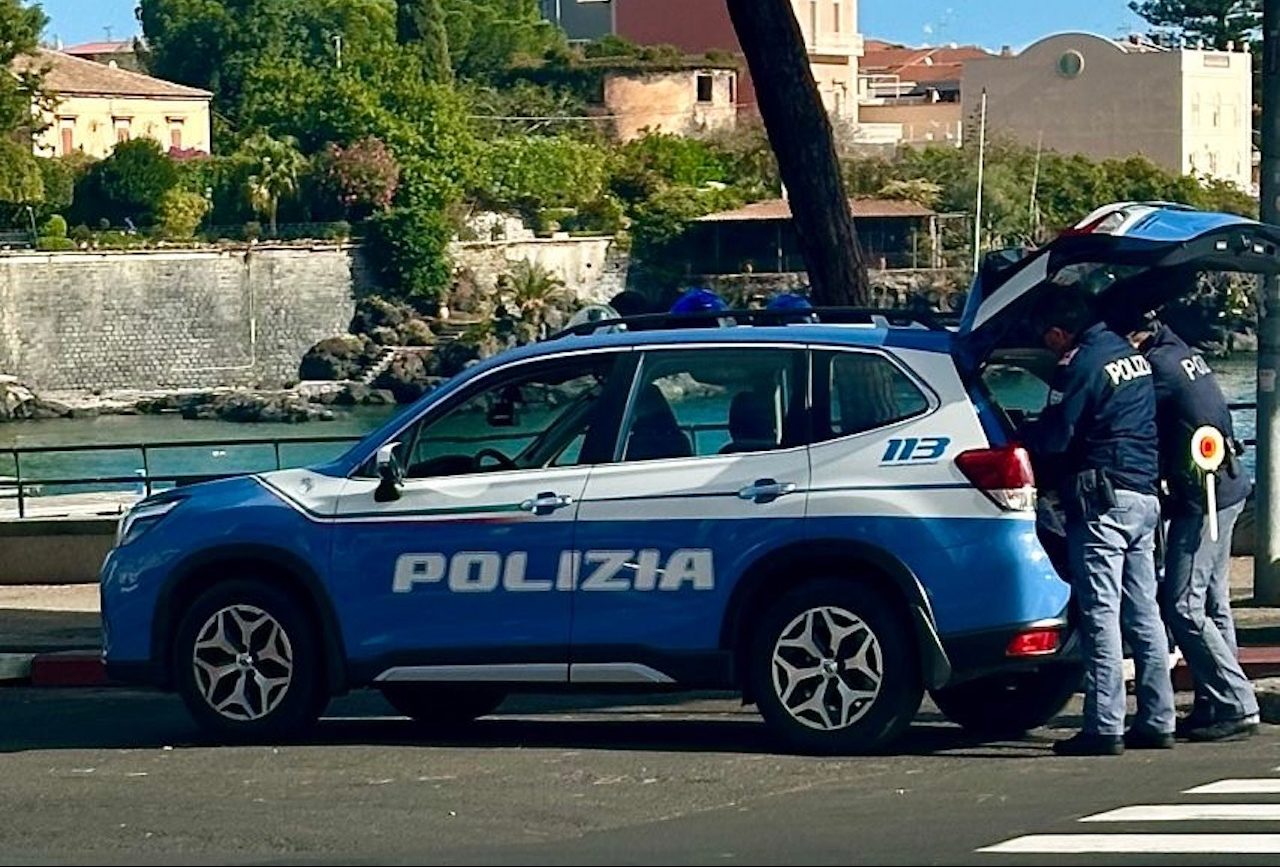 Catania, sanzionati automobilisti ed esercizi pubblici