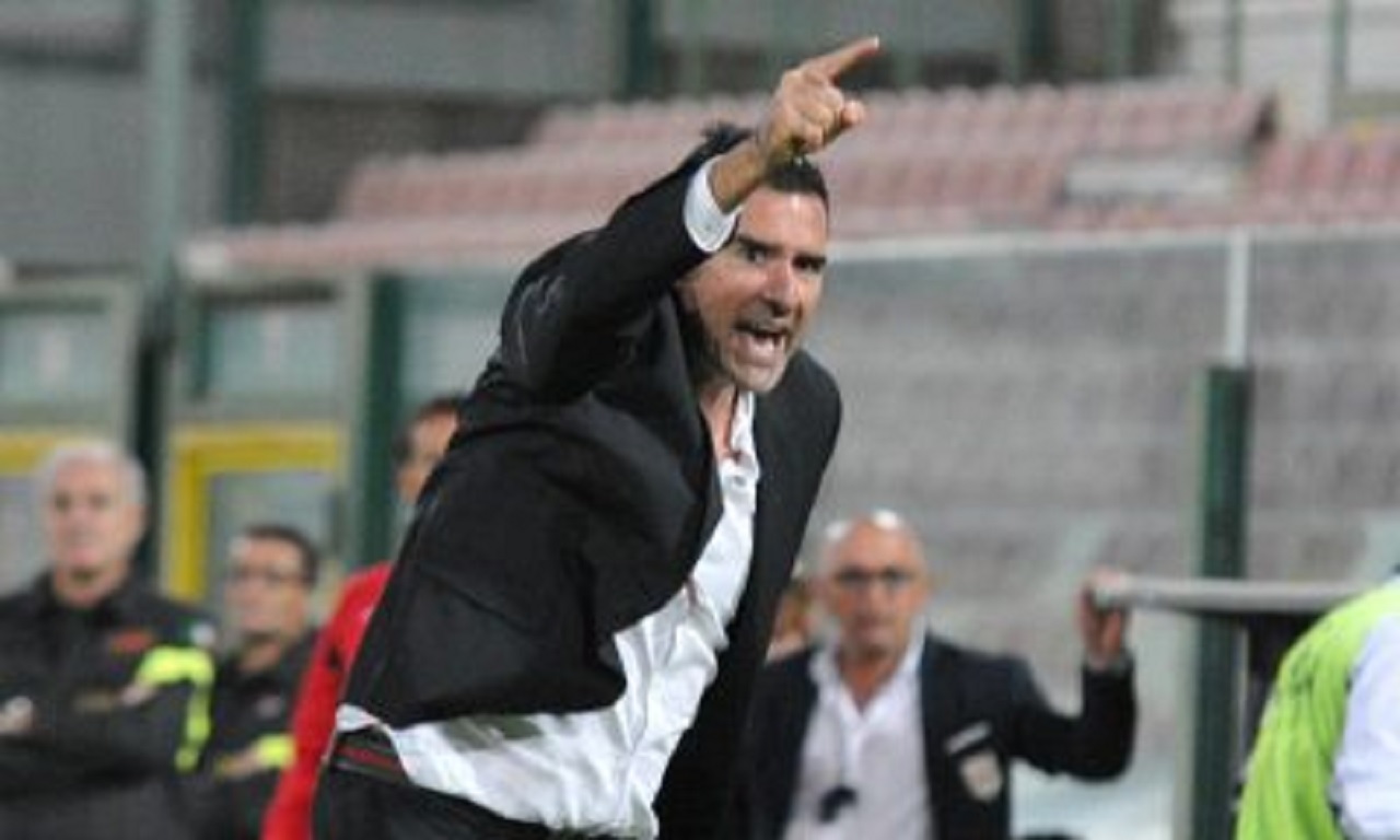 Cristiano Lucarelli nuovo allenatore del Catania, ora è ufficiale