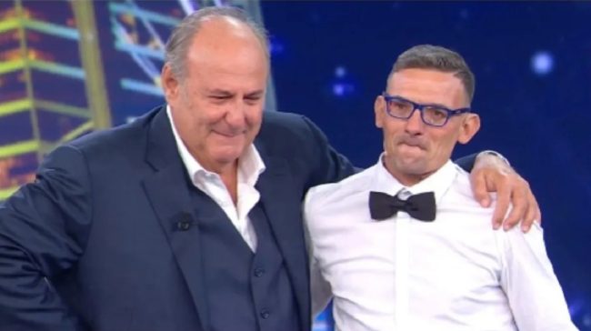 “Tu si que vales”, chi è il siciliano che ieri ha fatto piangere Gerry Scotti