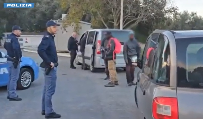 Sfruttamento del lavoro dei migranti irregolari, operazione da Nord a Sud – VIDEO