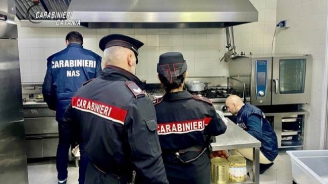 Sequestrata carne in diversi “arrusti e mangia” di via Plebiscito