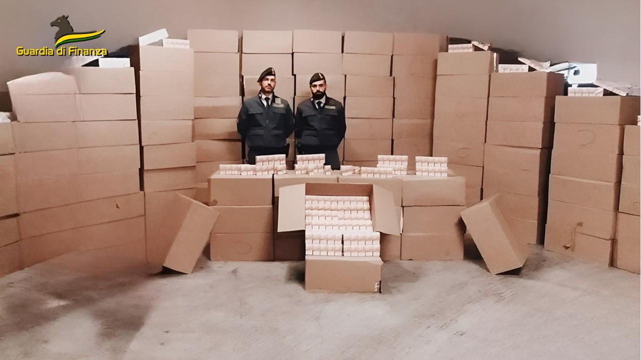 Sequestrate 1,2 tonnellate di sigarette di contrabbando a Palermo