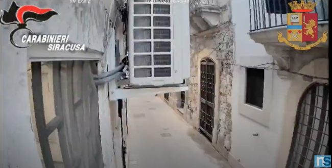 Arrestato il presunto ladro seriale di residenti e commercianti di Siracusa – VIDEO