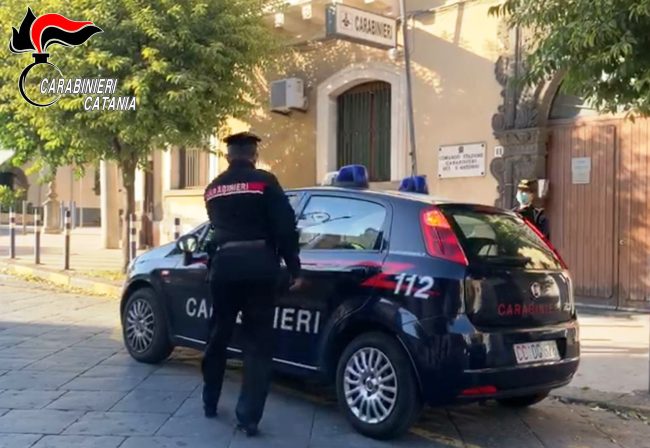 Carabinieri Aci S .Antonio arresto per droga