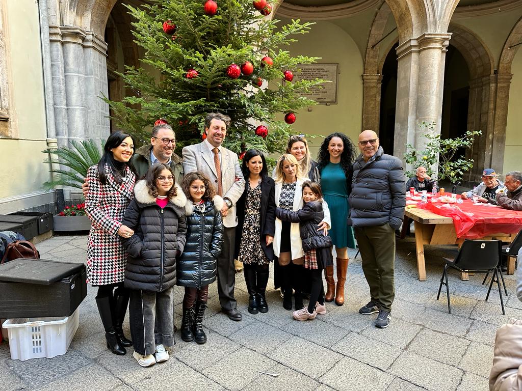 Natale 2023, pranzo di solidarietà al Municipio di Catania