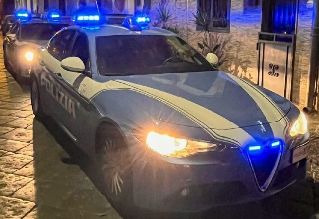 Caltagirone, chiama il numero unico di emergenza e minaccia di lanciarsi dal balcone