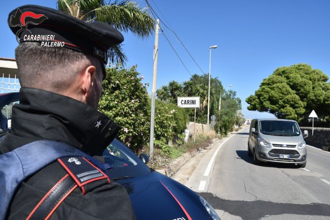 Blitz antidroga a Carini, arrestato 48enne per coltivazione di cannabis