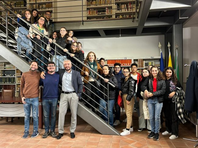 “Tè, Leggi?!?-Incontri sopra le righe”: ad Aci Catena tre giorni di narrativa e poesia