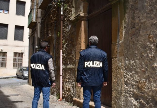 Due fratelli spacciatori incastrati dalla Polizia di Stato