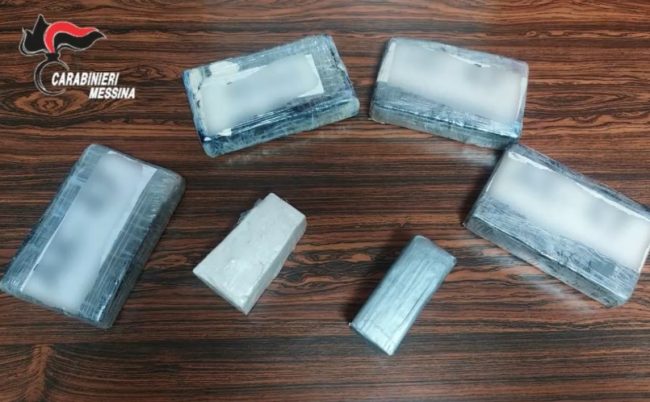 Sbarca a Messina con oltre cinque chili di cocaina, arrestato 31enne – VIDEO