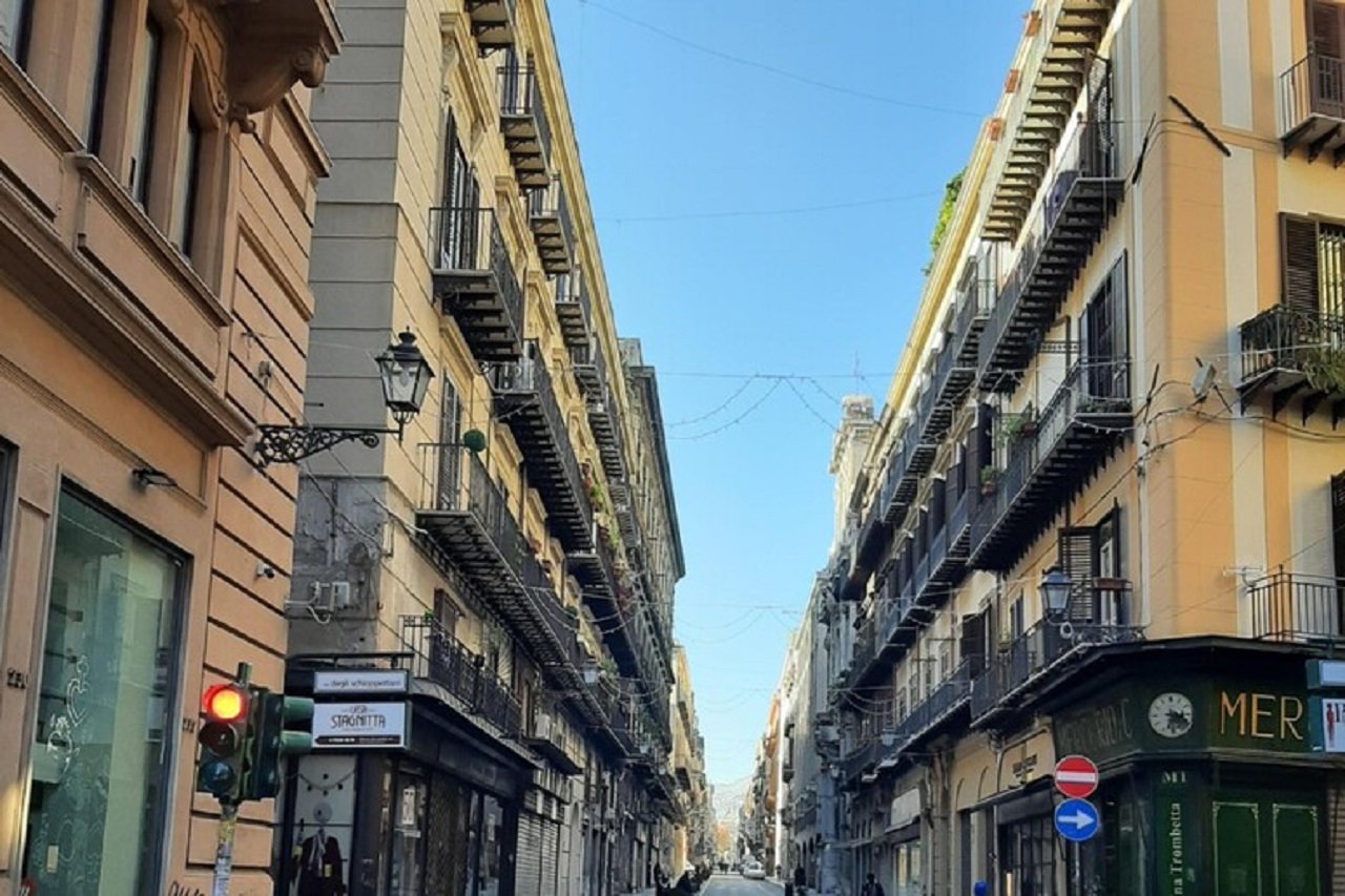 Palermo, stop a bici e monopattini in via Maqueda e corso Vittorio Emanuele: l’ordinanza