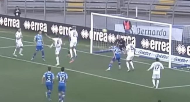 Palermo bello, ma solo dalla propria trequarti in su. E a Como sfuma la vittoria