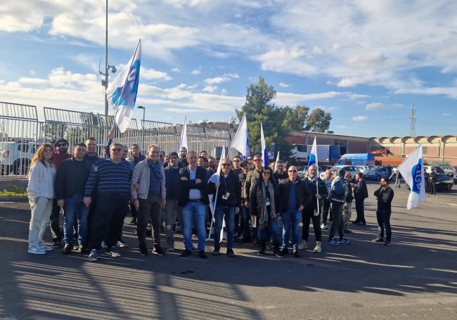 Manifestazione Ugl davanti la Enel green power 3 Sun. I segretari: “È calato il silenzio”