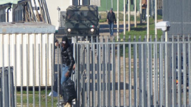 Denunce e provvedimenti per i 17 attivisti che hanno protestato contro la chiusura dei Cpr