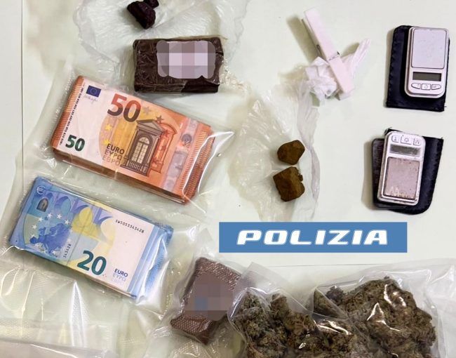Spaccio di marijuana, hashish e cocaina: giovane di Nesima in manette