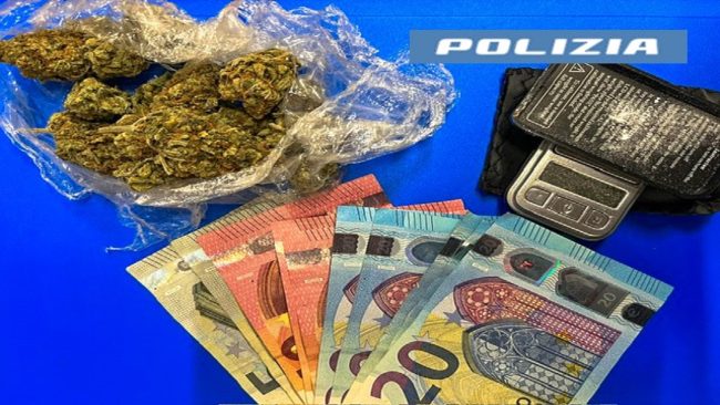 Catania, denunciato 25enne pregiudicato per spaccio