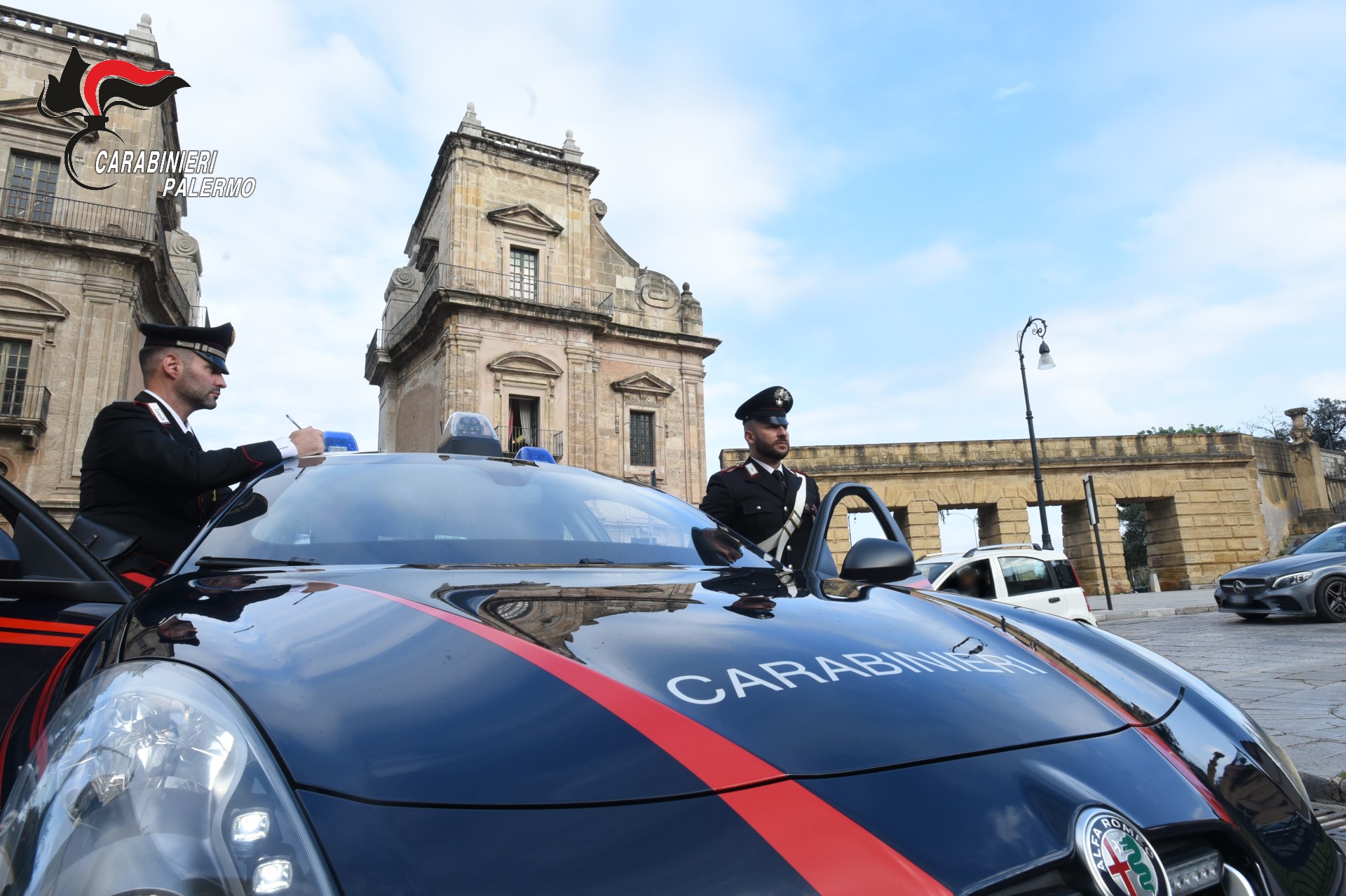 Lotta ai parcheggiatori abusivi, 25 denunce e multe a Palermo