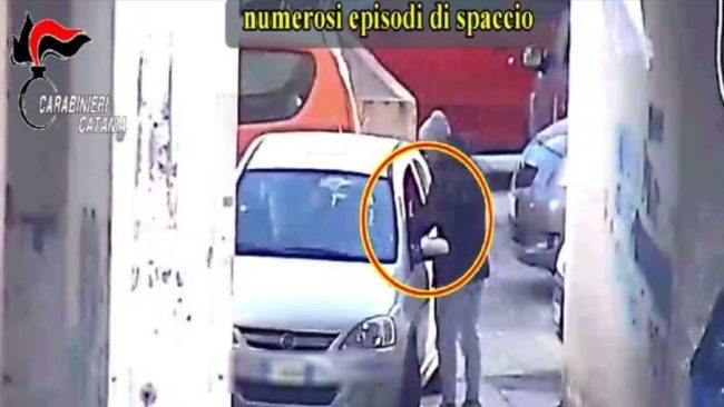 Catania, arrestati i due “irreperibili” del blitz di ieri a Librino