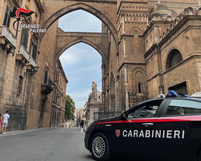 Doppio arresto a Palermo per spaccio