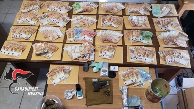 In manette un pusher a Letojanni, trovati in casa oltre 20mila euro