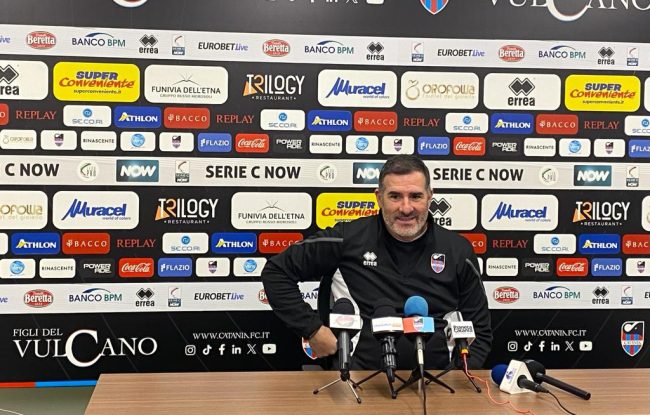 Catania-Brindisi, Lucarelli attiva la clessidra: “Voglio risposte da tutti, vincere domani è fondamentale”