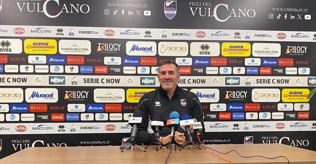 Lucarelli prima di Crotone-Catania: “Nuovi innesti in arrivo, tifosi, squadra che vorrei…”