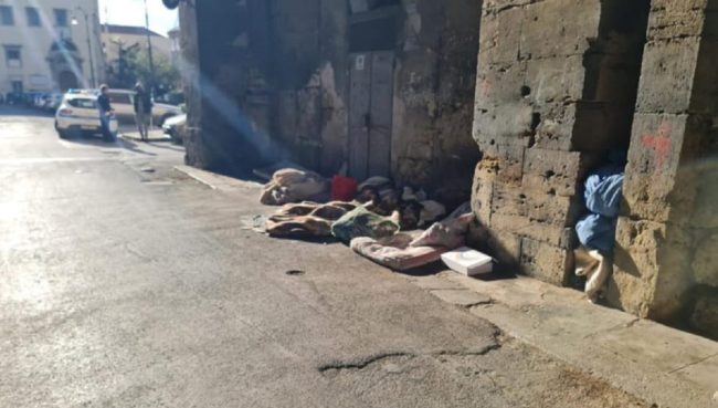 Decoro urbano, interventi della polizia municipale al centro di Palermo