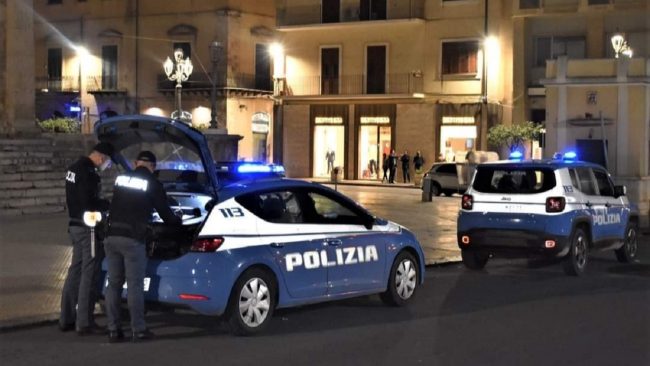Movida violenta a Gela, scatta la rissa e 7 provvedimenti: 2 sono minorenni