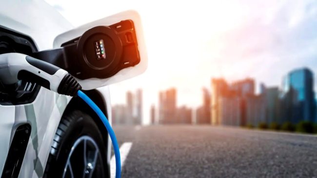 Il settore europeo dei veicoli elettrici è in ritardo rispetto alla Cina nonostante 250 miliardi di euro di investimenti