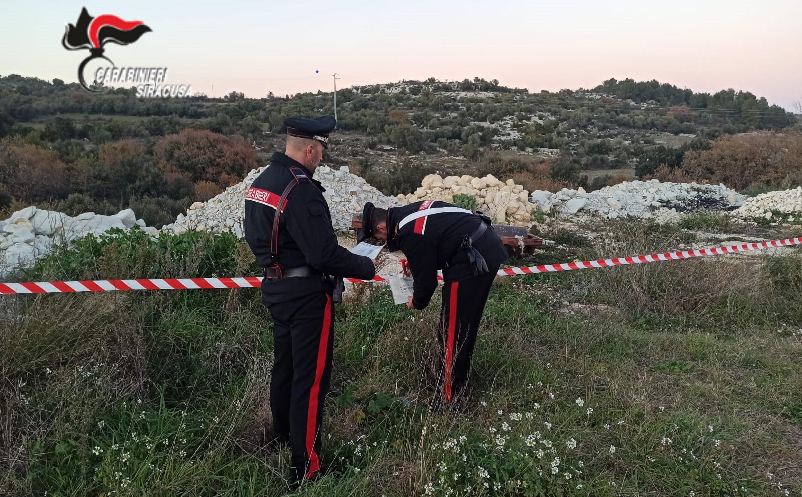 Discarica abusiva a cielo aperto a Palazzolo Acreide, area sequestrata e 54enne denunciato