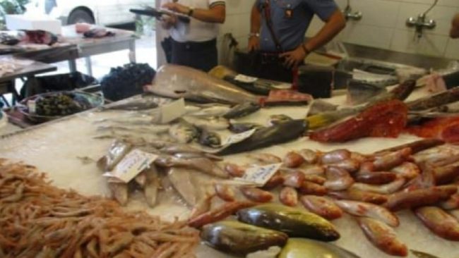 Capitaneria di Porto, cosa si sa sul militare che “chiudeva un occhio” in cambio di pesce