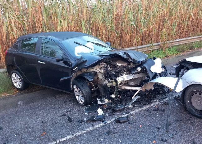 Incidente sulla Pachino-Noto, scontro tra due auto: c’è un ferito
