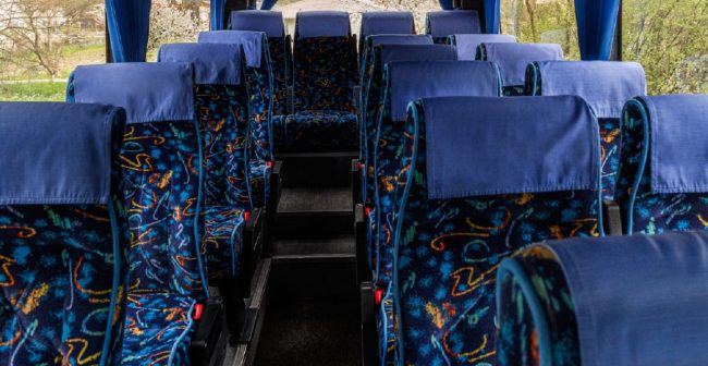 Sequestrato bus turistico con a bordo studenti, non era in regola