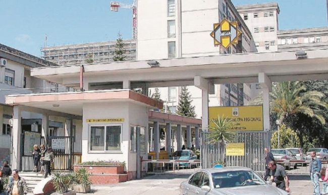 Dieci medici indagati per la morte di Salvatore Torretta, deceduto qualche giorno dopo le dimissioni dal Sant’Elia