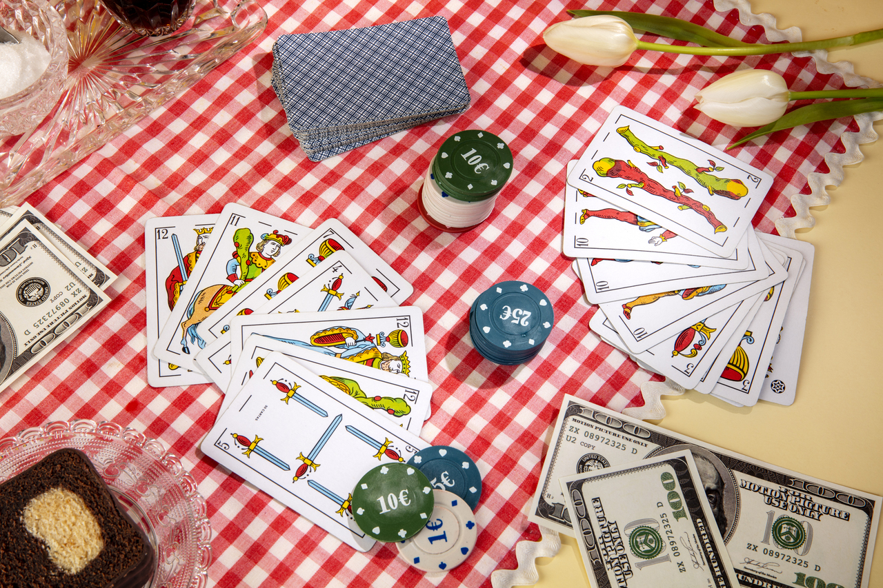 Le carte da gioco siciliane: caratteristiche e giochi