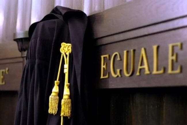 Scarcerato un avvocato accusato di aver violentato una cliente