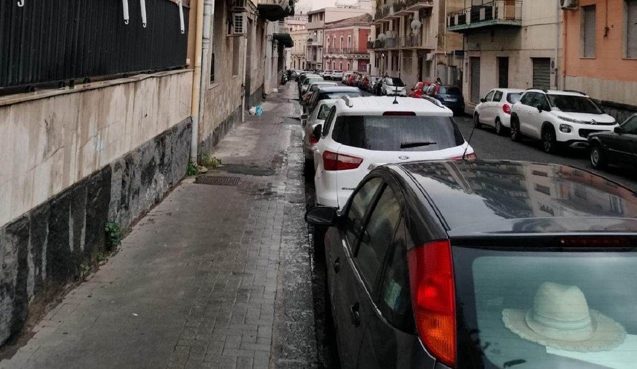 Catania, via Prosperpina al buio. Comitato Vulcania chiede il ripristino dei lampioni