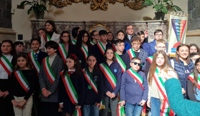 Processione della cera, 30 ragazzi sindaci della provincia etnea in prima linea – FOTO